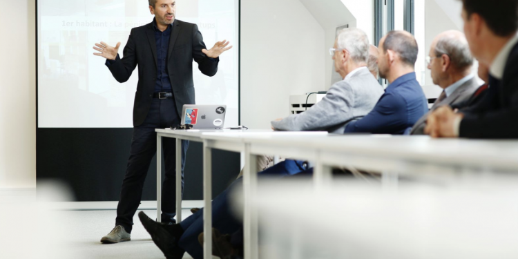 Zéro budget, des ambitions ! L’art de lancer sa start-up avec l’IA pour les malins